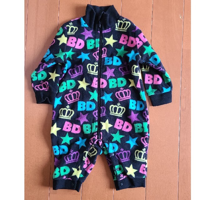 BABYDOLL(ベビードール)のベビードール　ロンパース　黒×星&ロゴ　80 キッズ/ベビー/マタニティのベビー服(~85cm)(ロンパース)の商品写真