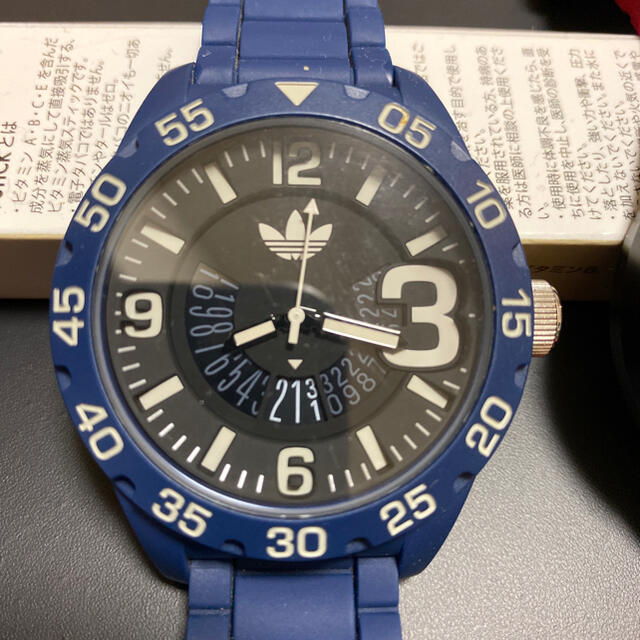 adidas 腕時計　電池切れ　ブルー メンズの時計(腕時計(アナログ))の商品写真