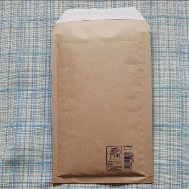 コクヨ(コクヨ)のコクヨ クッション封筒 5枚 インテリア/住まい/日用品のオフィス用品(ラッピング/包装)の商品写真