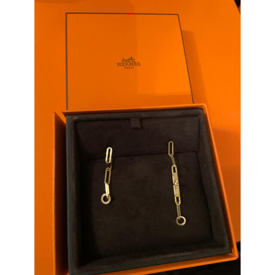 HERMES - 完売したエルメス kellyシェーヌピアス 750YG K18 HERMES - 完売したエルメス kellyシェーヌピアス 750YG K18