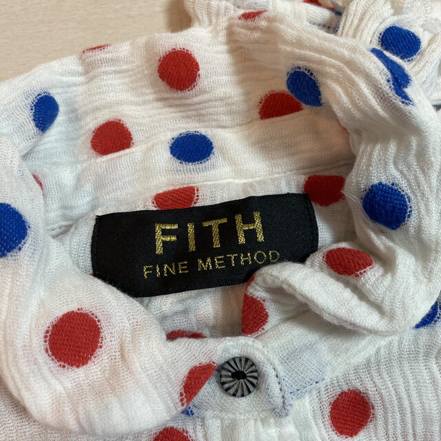 FITH(フィス)のFITH フィス　ドット　シャツ　140 新品未使用 キッズ/ベビー/マタニティのキッズ服女の子用(90cm~)(Tシャツ/カットソー)の商品写真