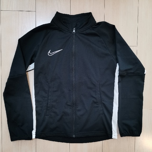 NIKE(ナイキ)のナイキ ジャージ 上下セット キッズ 140-150 キッズ/ベビー/マタニティのキッズ服男の子用(90cm~)(その他)の商品写真