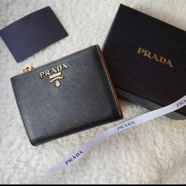 PRADA プラダ　サフィアーノ2つ折り財布　コンパクトレディース