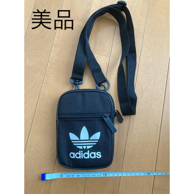 adidas - adidasショルダーバッグ❗️miniサイズの通販 by さ adidas - adidasショルダーバッグ❗️miniサイズの通販 by さ