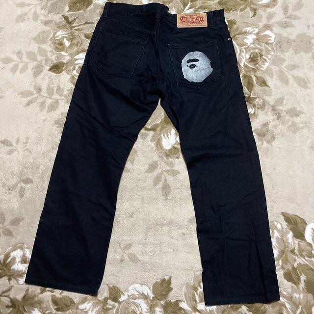 A BATHING APE(アベイシングエイプ)のAPE BAPE KAWS デニム　パンツ　大猿　pants L camo メンズのパンツ(デニム/ジーンズ)の商品写真