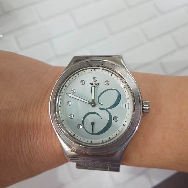 swatch(スウォッチ)のbucchi203様専用 スウォッチ Swatch 腕時計 白 ホワイト レディースのファッション小物(腕時計)の商品写真