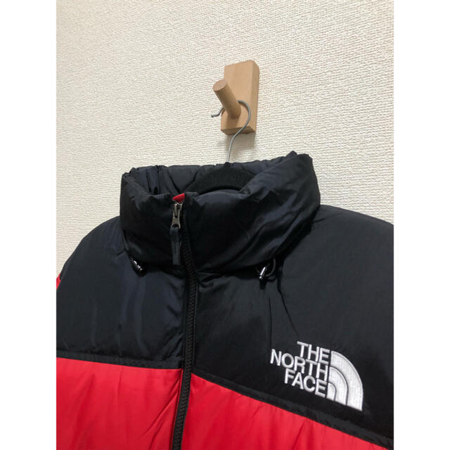 THE NORTH FACE(ザノースフェイス)の【新品】THE NORTH FACE ノースフェイス ヌプシ ダウン 赤 XXL メンズのジャケット/アウター(ダウンジャケット)の商品写真