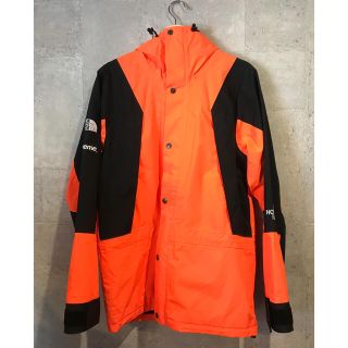 シュプリーム(Supreme)のsupreme×the north face パワーオレンジ　マウンテンライト(マウンテンパーカー)