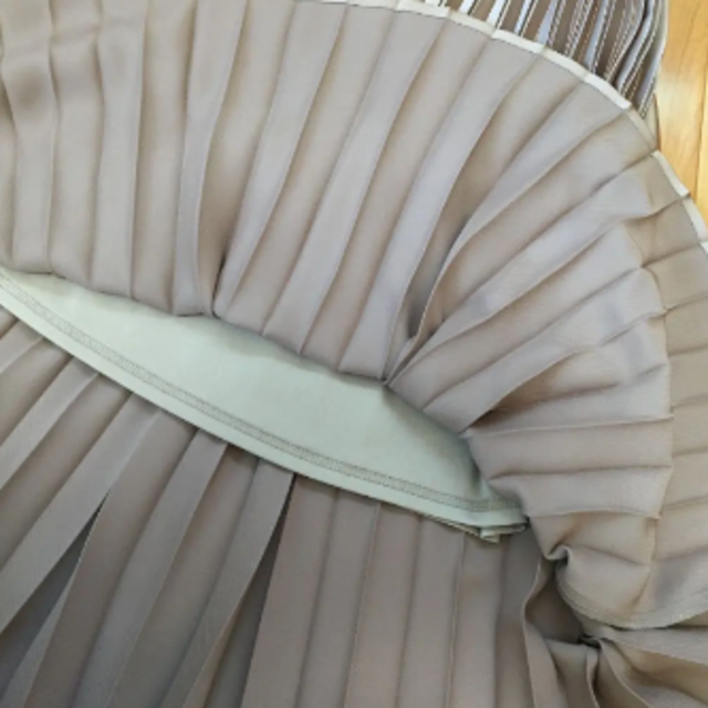 QUEENS COURT(クイーンズコート)のクイーンズコート　プリーツスカート　極美品 レディースのスカート(ロングスカート)の商品写真