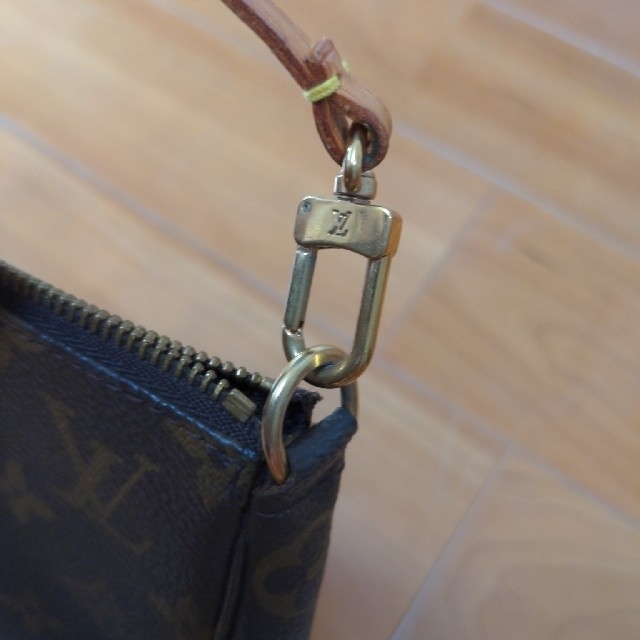 LOUIS VUITTON(ルイヴィトン)のルイ・ヴィトン　　ポシェット　アクセソワール レディースのファッション小物(ポーチ)の商品写真