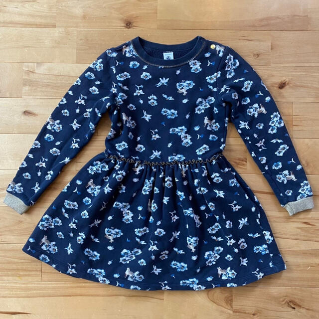 PETIT BATEAU(プチバトー)のプチバトー petit bateau ワンピース 8ans 128cm キッズ/ベビー/マタニティのキッズ服女の子用(90cm~)(ワンピース)の商品写真