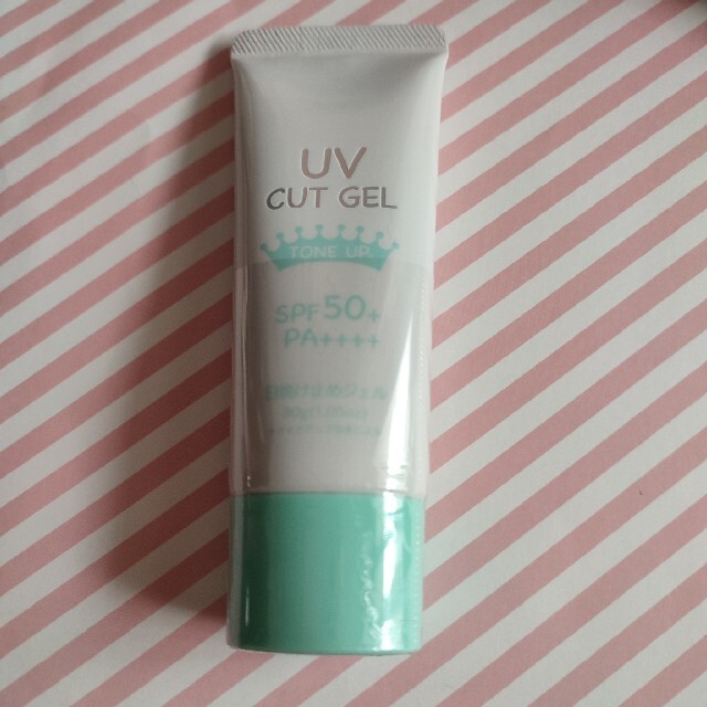UV CUT GEL 日焼け止め SPF50+ PA++++ コスメ/美容のボディケア(日焼け止め/サンオイル)の商品写真
