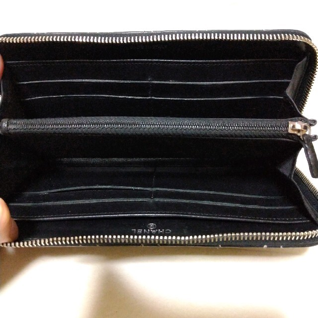 CHANEL(シャネル)のCHANEL　シャネル　長財布　ワイルドステッチ　ラウンドファスナー　黒 レディースのファッション小物(財布)の商品写真