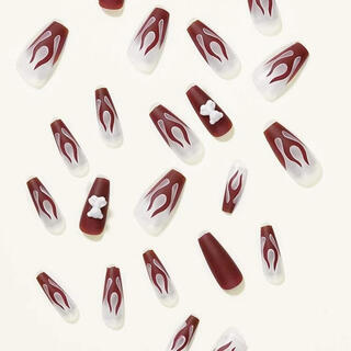 ネイルチップ ホワイトファイヤー炎 赤 地雷 ベアグミ ロングチップ スカルプ コスメ/美容のネイル(つけ爪/ネイルチップ)の商品写真