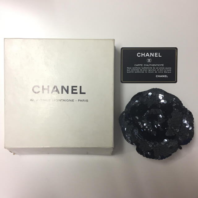 CHANEL - 【CHANEL】シャネル カメリア スパンコールコサージュ ブラックの通販 by gold10000kg0917｜シャネルならラクマ