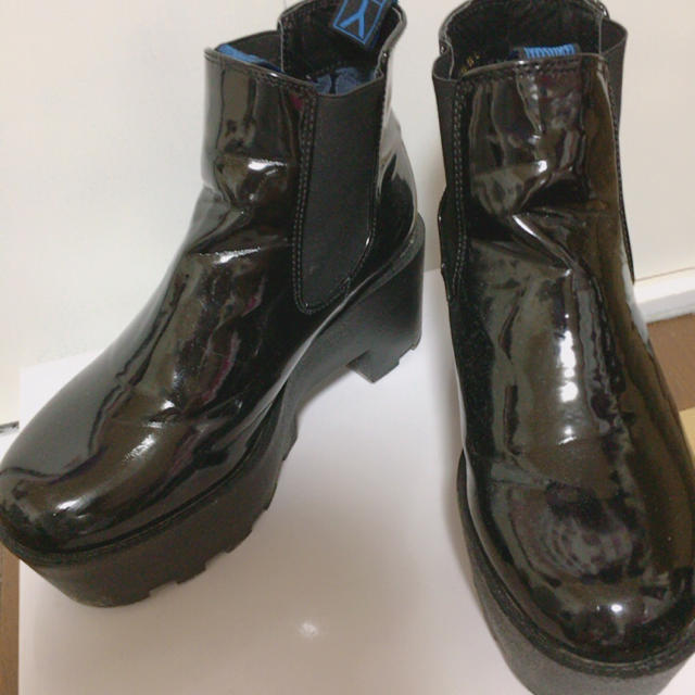 ヨースケ 厚底サイドゴアブーツ ブラック レディースの靴/シューズ(ブーツ)の商品写真