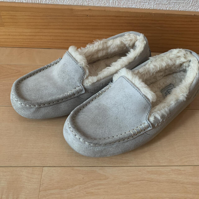 UGG(アグ)の専用アグ　アンスレー レディースの靴/シューズ(スリッポン/モカシン)の商品写真