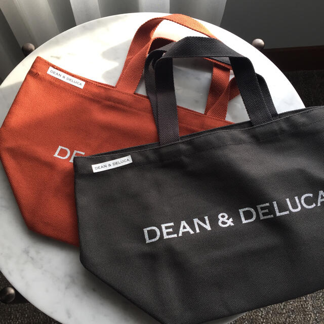 DEAN & DELUCA(ディーンアンドデルーカ)のDEAN&DELUCA限定カラー グレーS takakoさん専用 レディースのバッグ(トートバッグ)の商品写真