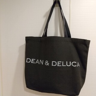 ディーンアンドデルーカ(DEAN & DELUCA)の新品未使用DEAN & DELUCA チャリティートートバッグ ストーングレーL(トートバッグ)