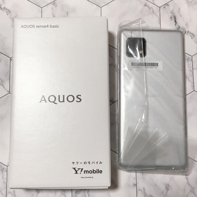 AQUOS(アクオス)のAQUOS season4 basc    silver スマホ/家電/カメラのスマートフォン/携帯電話(スマートフォン本体)の商品写真