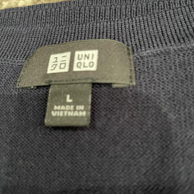 UNIQLO(ユニクロ)の今期　ユニクロ　エクストラファインメリノVネックセーター　試着のみ　3枚セット メンズのトップス(ニット/セーター)の商品写真