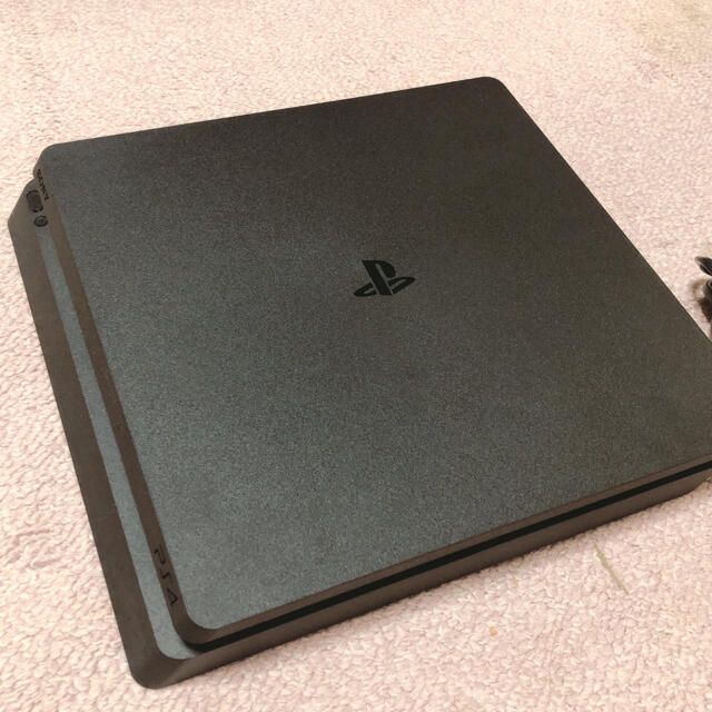 PlayStation4(プレイステーション4)のPlayStation4 本体+コントローラー(ゴールド) エンタメ/ホビーのゲームソフト/ゲーム機本体(家庭用ゲーム機本体)の商品写真