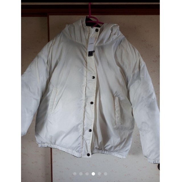 ❤️タグ付き　新品　大きいサイズ　中わたコート　黒白リバーシブル❤️ レディースのジャケット/アウター(ダウンジャケット)の商品写真