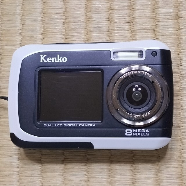 Kenko デュアルモニター防水デジカメ DSC880DWの通販 by くまごろう's shop｜ケンコーならラクマ