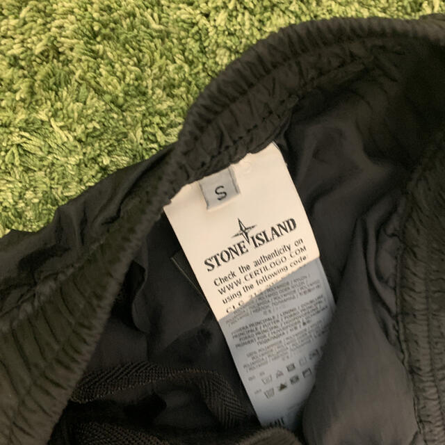 STONE ISLAND(ストーンアイランド)のSTONE ISLAND / ストーンアイランド ナイロンメタルパンツ メンズのパンツ(その他)の商品写真