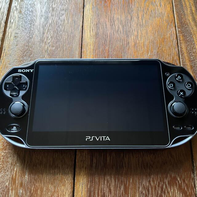 PlayStation®Vita クリスタル・ブラック 3G/Wi-Fiモデル 1