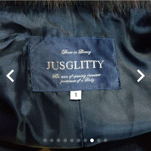 JUSGLITTY(ジャスグリッティー)の【美品】ジャスグリッティー ファー付きベルテッドコート ロングコート Sネイビー レディースのジャケット/アウター(ロングコート)の商品写真