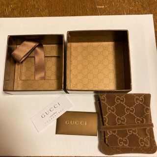 グッチ(Gucci)のGUCCI アクセサリー保管袋　ベージュ(ショップ袋)