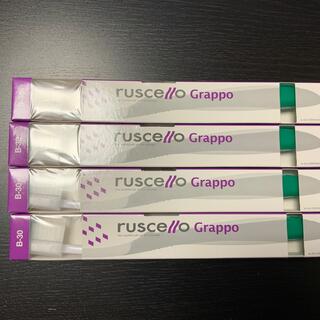 GC 歯ブラシ　ルシェログラッポ　Bー30 4本を2セット　レッドとグリーン (歯ブラシ/歯みがき用品)