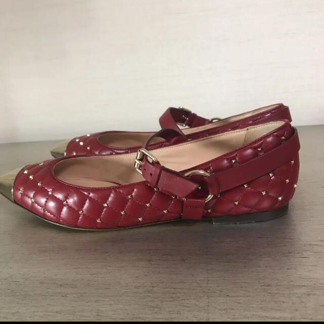 VALENTINO(ヴァレンティノ)のValentino バレエシューズ レディースの靴/シューズ(バレエシューズ)の商品写真