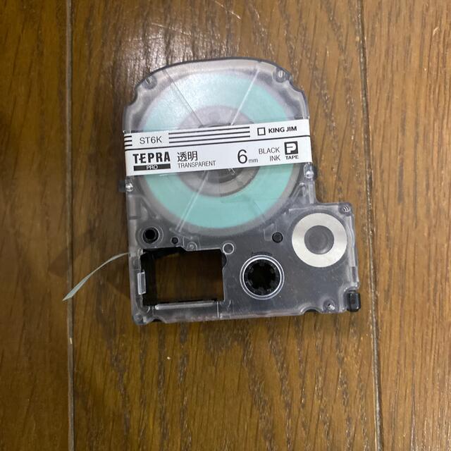 キングジム(キングジム)のテプラ　テープ　透明　6mm ST6K キングジム　TEPRA PRO インテリア/住まい/日用品のオフィス用品(オフィス用品一般)の商品写真