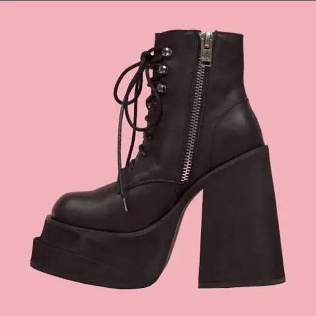 UNIF(ユニフ)の UNIF BRAT BOOT レディースの靴/シューズ(ブーツ)の商品写真