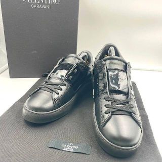 ヴァレンティノガラヴァーニ(valentino garavani)の【美品】ヴァレンティノ ロックスタッズ エナメル スニーカー 37ハーフ(スニーカー)