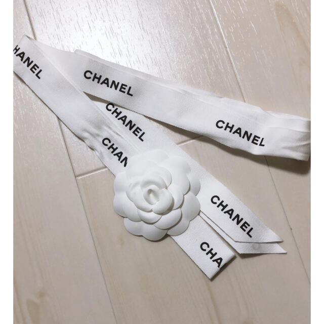 CHANEL(シャネル)のCHANEL リボン　カメリア付き ハンドメイドの素材/材料(各種パーツ)の商品写真