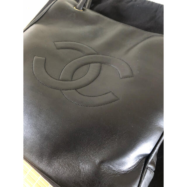 CHANEL(シャネル)のCHANEL シャネル ココマーク デカココ ラムスキン　ショルダーバッグ　Ｇ付 レディースのバッグ(ショルダーバッグ)の商品写真