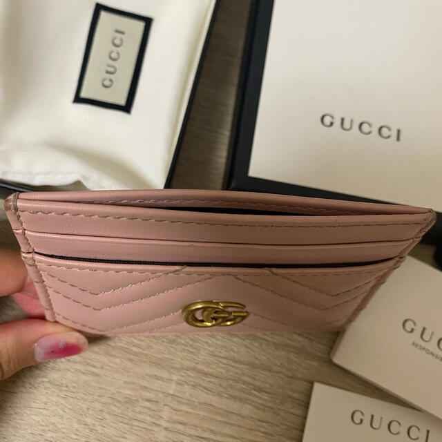 Gucci(グッチ)のGUCCI グッチ　GGマーモント　パスケース レディースのファッション小物(名刺入れ/定期入れ)の商品写真