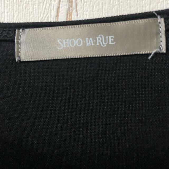 SHOO・LA・RUE(シューラルー)のSHOO・LA・RUE レーヨン混サイドリボンワンピース　Mサイズ レディースのワンピース(ひざ丈ワンピース)の商品写真