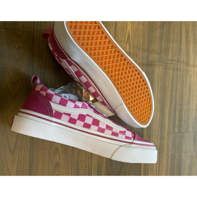 VANS(ヴァンズ)の新品箱付きキッズvansスニーカー22cm キッズ/ベビー/マタニティのキッズ靴/シューズ(15cm~)(スニーカー)の商品写真