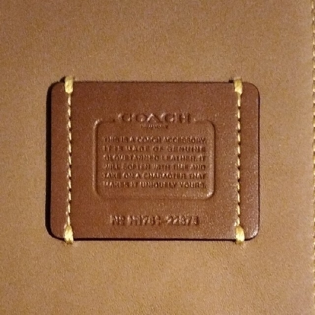 COACH(コーチ)のCOACH パスポートケース　　カードケース レディースのファッション小物(パスケース/IDカードホルダー)の商品写真