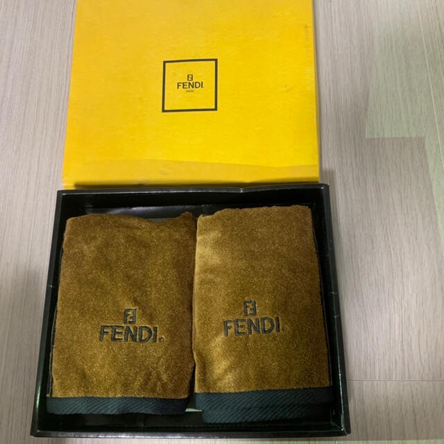 FENDI(フェンディ)の※最終値下げ※ FENDI タオル　【新品未使用】 インテリア/住まい/日用品の日用品/生活雑貨/旅行(タオル/バス用品)の商品写真