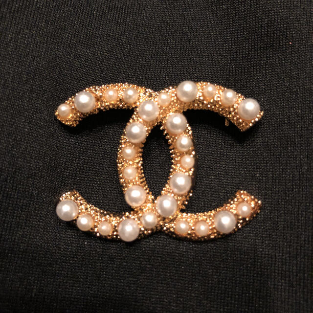 新品未使用　CHANEL ブローチ