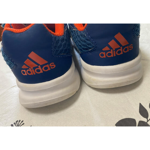 adidas(アディダス)のadidas スニーカー　14.0cm キッズ/ベビー/マタニティのベビー靴/シューズ(~14cm)(スニーカー)の商品写真