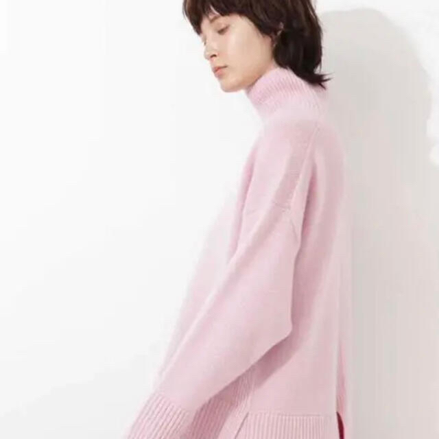 ADORE(アドーア)のルフィル　LEPHIL  カシミヤ  ピンク　ニット　新品　六夏さん　着用 レディースのトップス(ニット/セーター)の商品写真