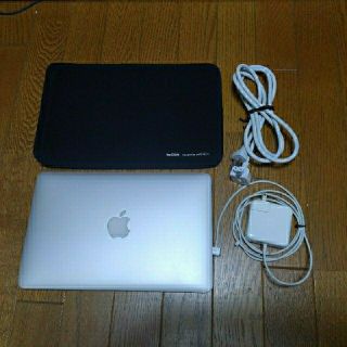 マック(Mac (Apple))のmacbook air 11インチ early2014(ノートPC)