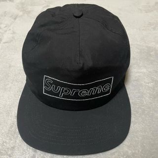 シュプリーム(Supreme)のsupreme kaws キャップ　試着のみ(キャップ)