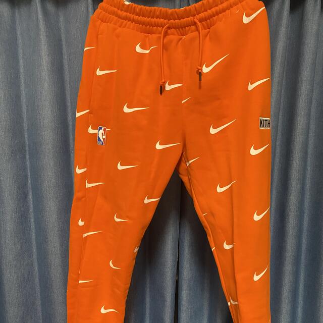 NIKE(ナイキ)のhono様限定KITH NIKE KNICKS ニックス　スエット パンツ メンズのパンツ(その他)の商品写真